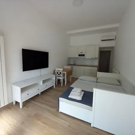 Logical Via P Rossi 19 Apartment Milan