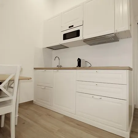 Logical Via P Rossi 19 Apartment Milan